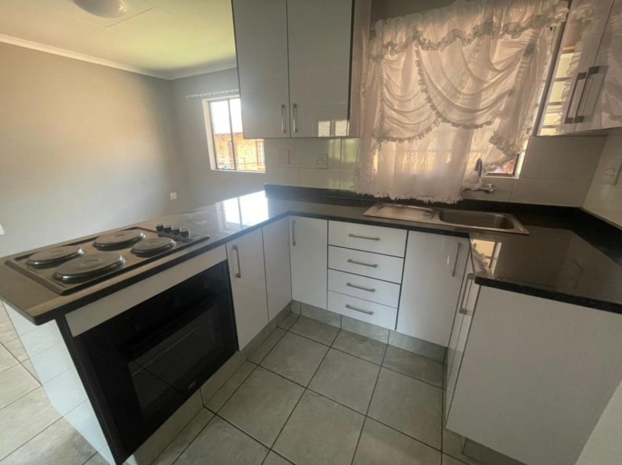 2 Bedroom Property for Sale in Die Bult Western Cape